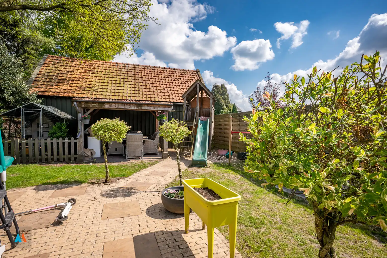 Vrijstaande gezinswoning foto 4