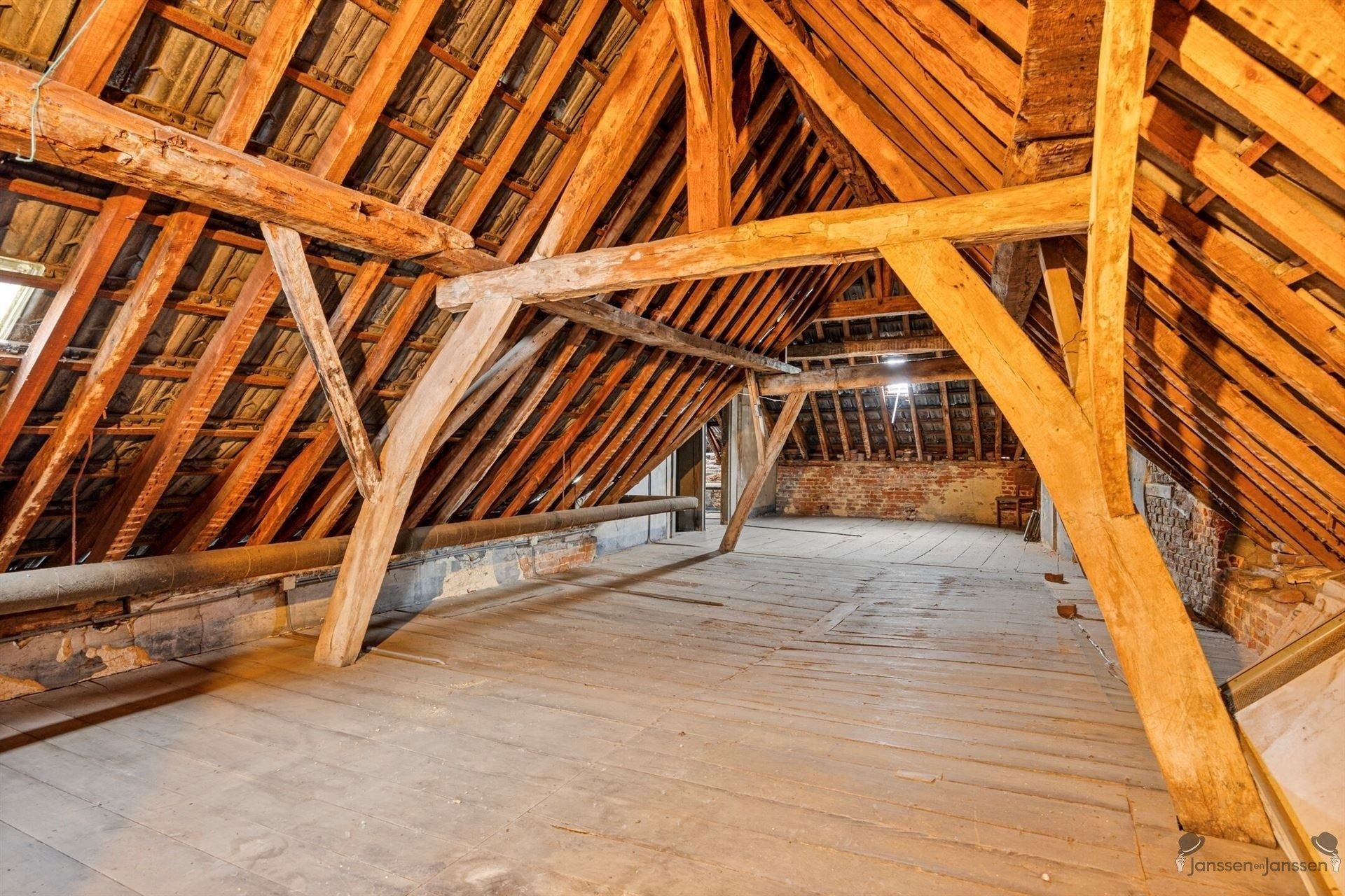 Voormalig kanunnikenhuis met achterliggend perceel. foto 18