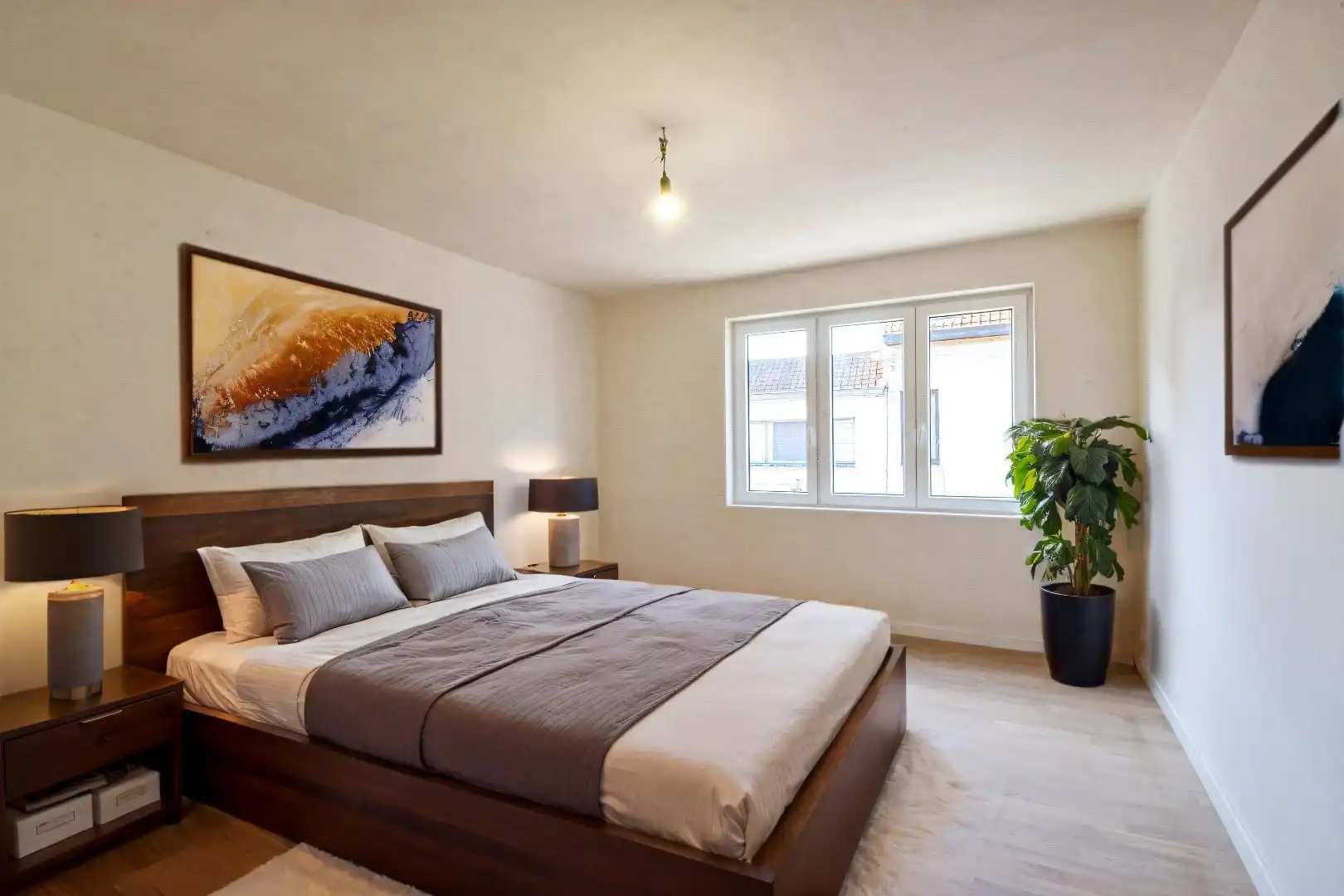 Instapklare gerenoveerde rijwoning in het centrum van Gistel foto 12