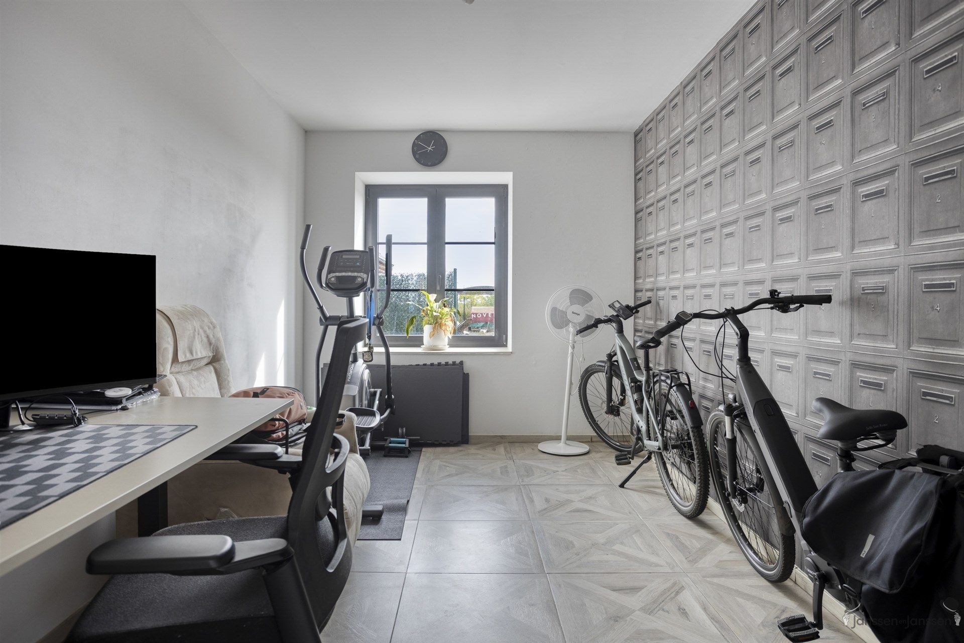 Gerenoveerde energiezuinige woning in het landelijke Budingen foto 9