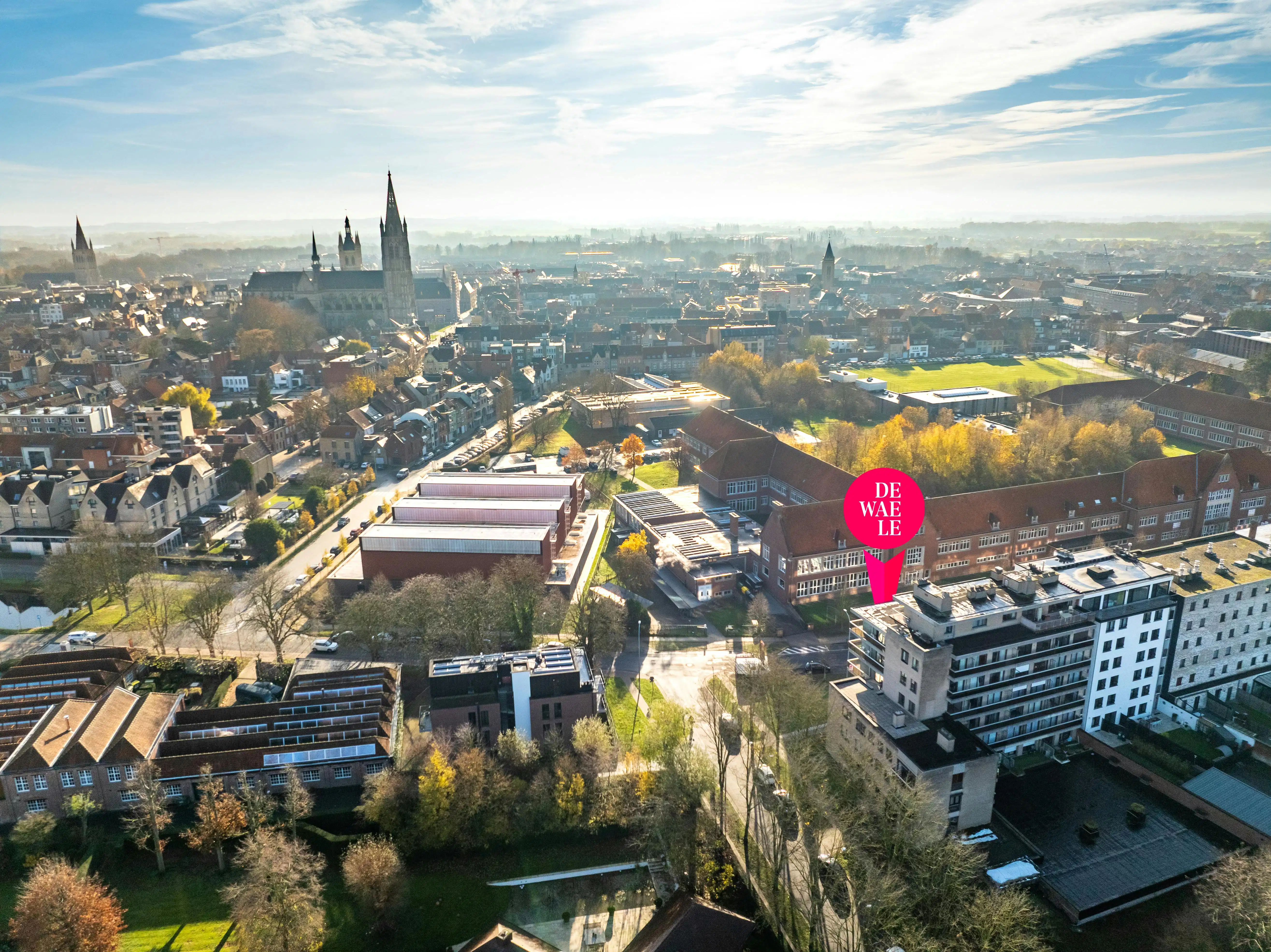 Lichtrijk hoekappartement met 3 terrassen in Residentie Icaros – Ieper foto {{pictureIndex}}