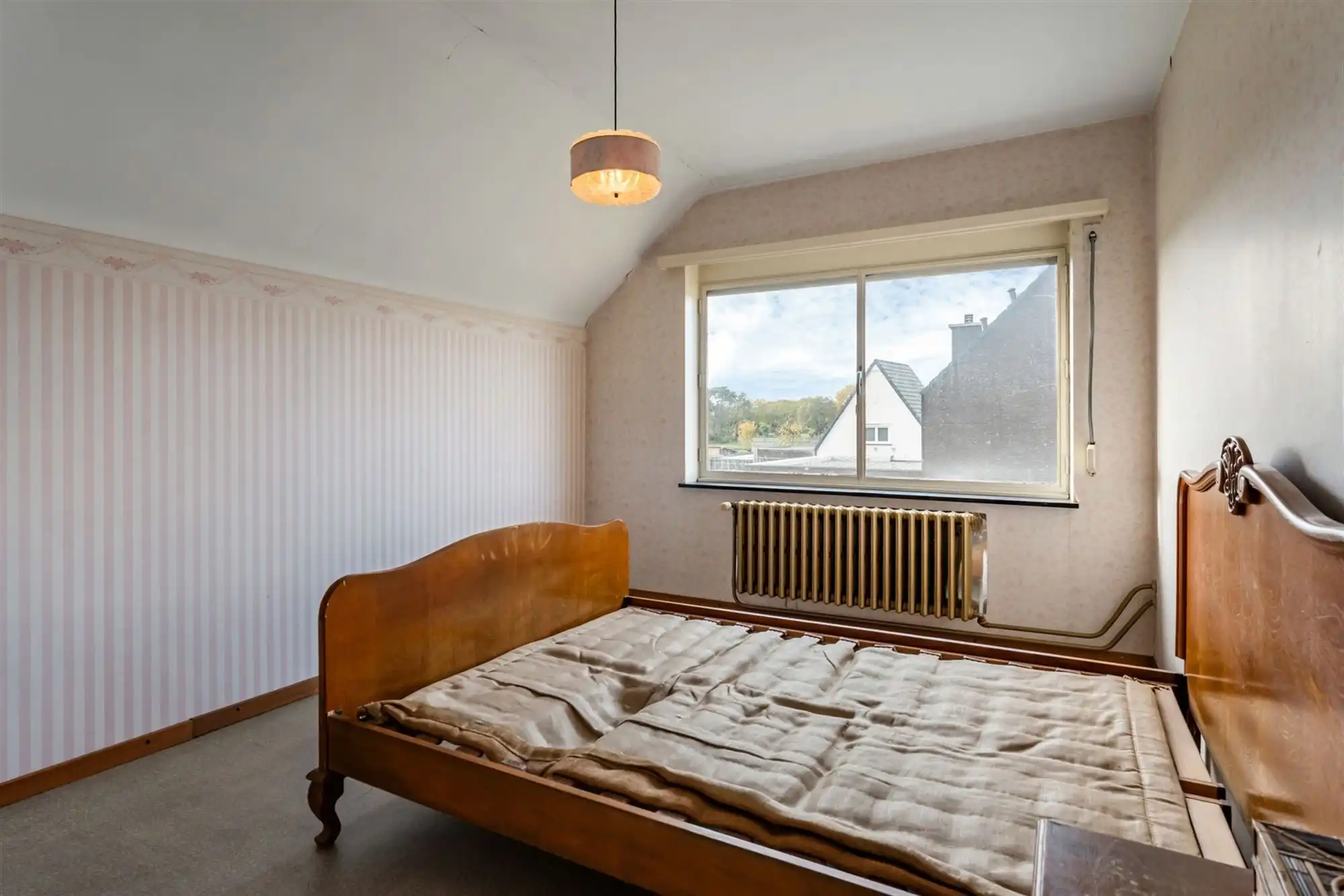 STATIGE, RUIME WONING OP MOOI PERCEEL OP PRACHTIGE LIGGING!  foto 14