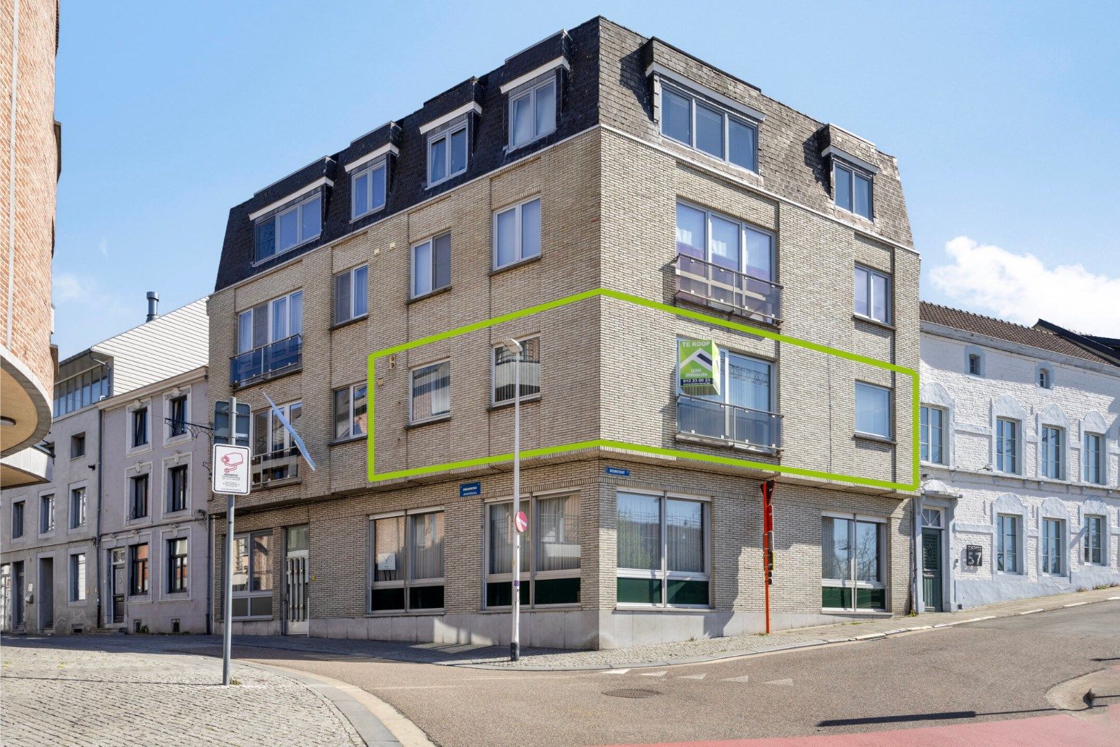 Appartement met groot zonneterras in Tongeren - centrale ligging en open uitzicht foto {{pictureIndex}}