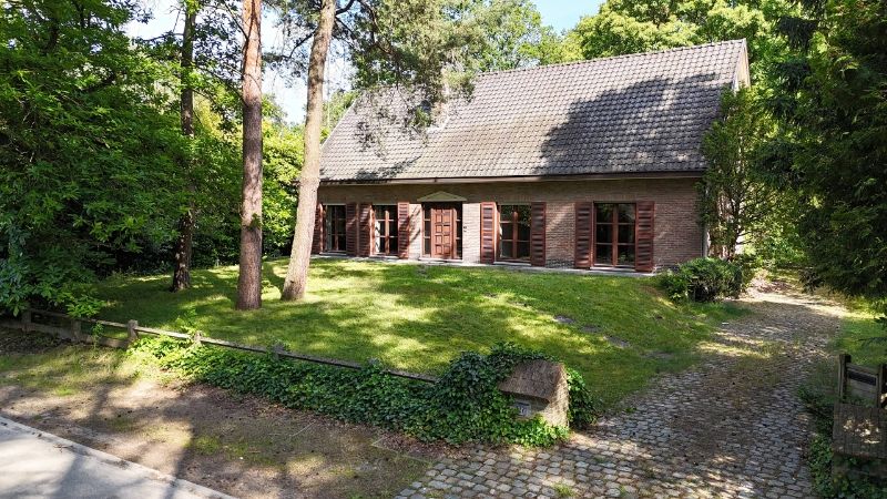 Villa van 262m² met 5 slaapkamers op 16a88ca foto 24