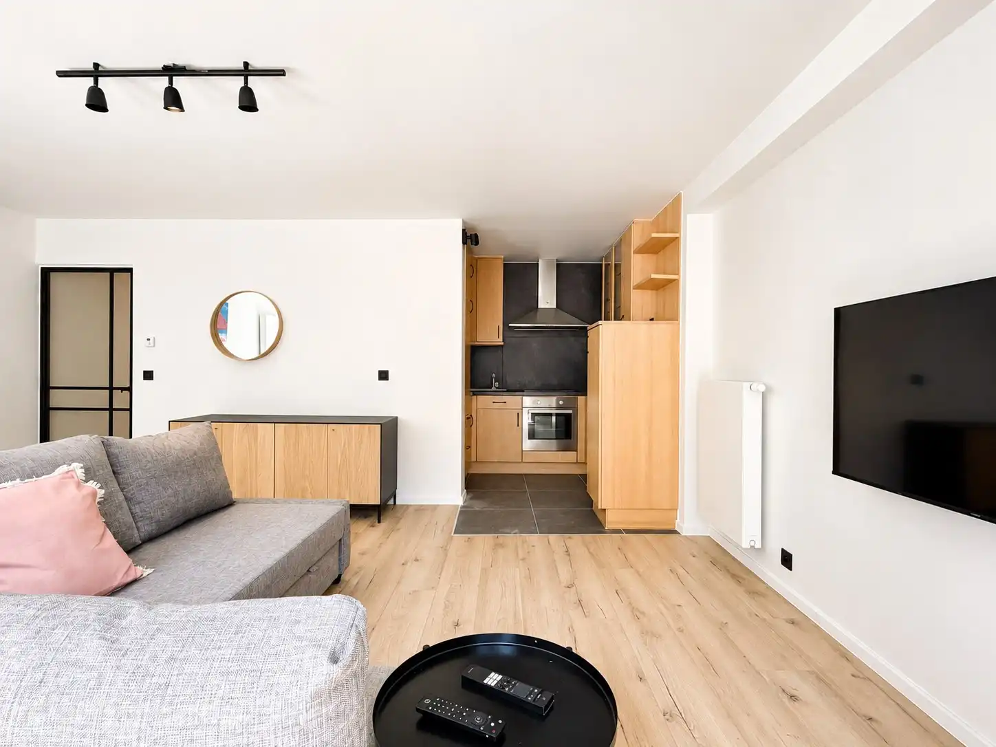 Instapklaar appartement net achter de Zeedijk van Heist foto 7