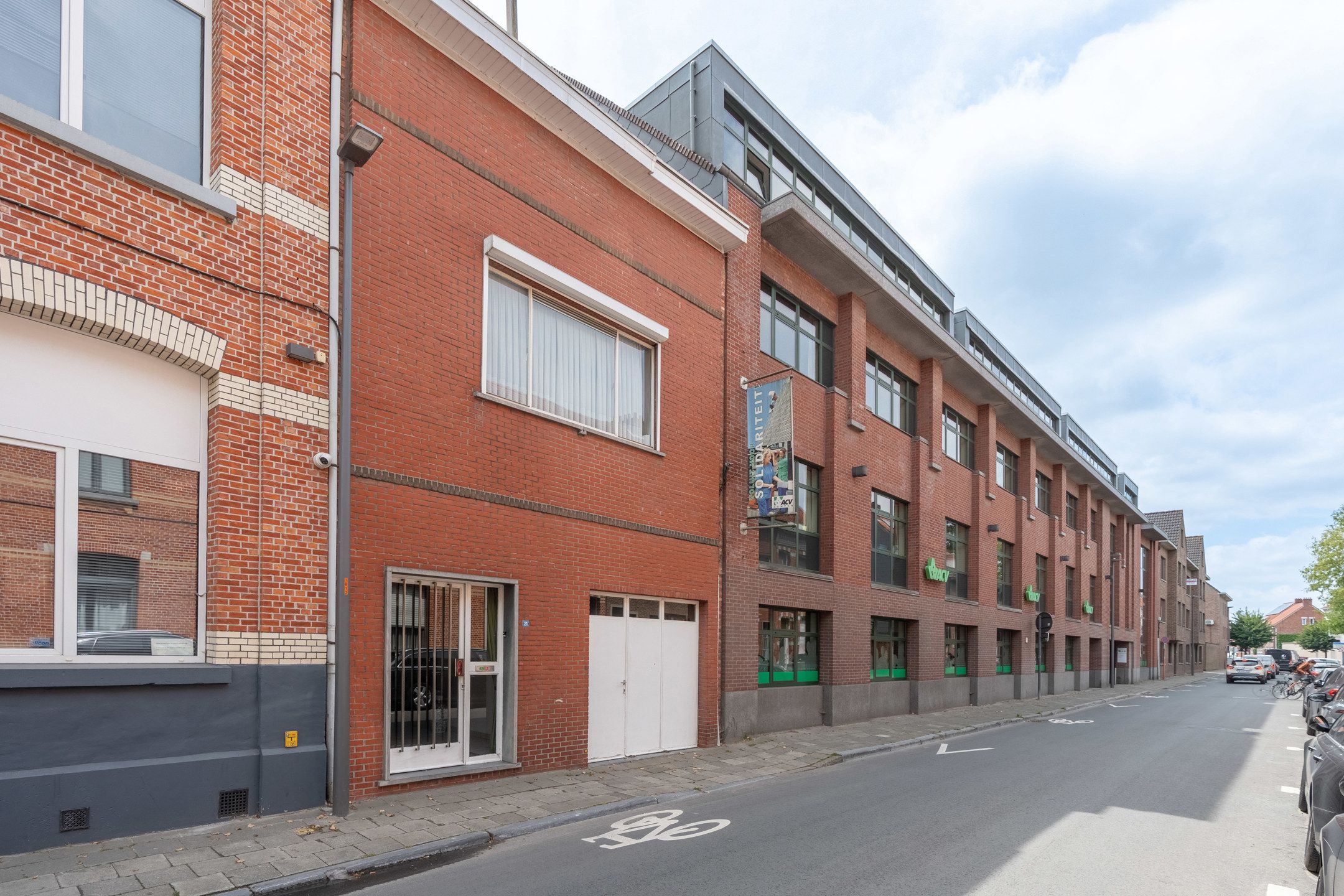 Te renoveren woning met toffe tuin en garage in het centrum foto 47
