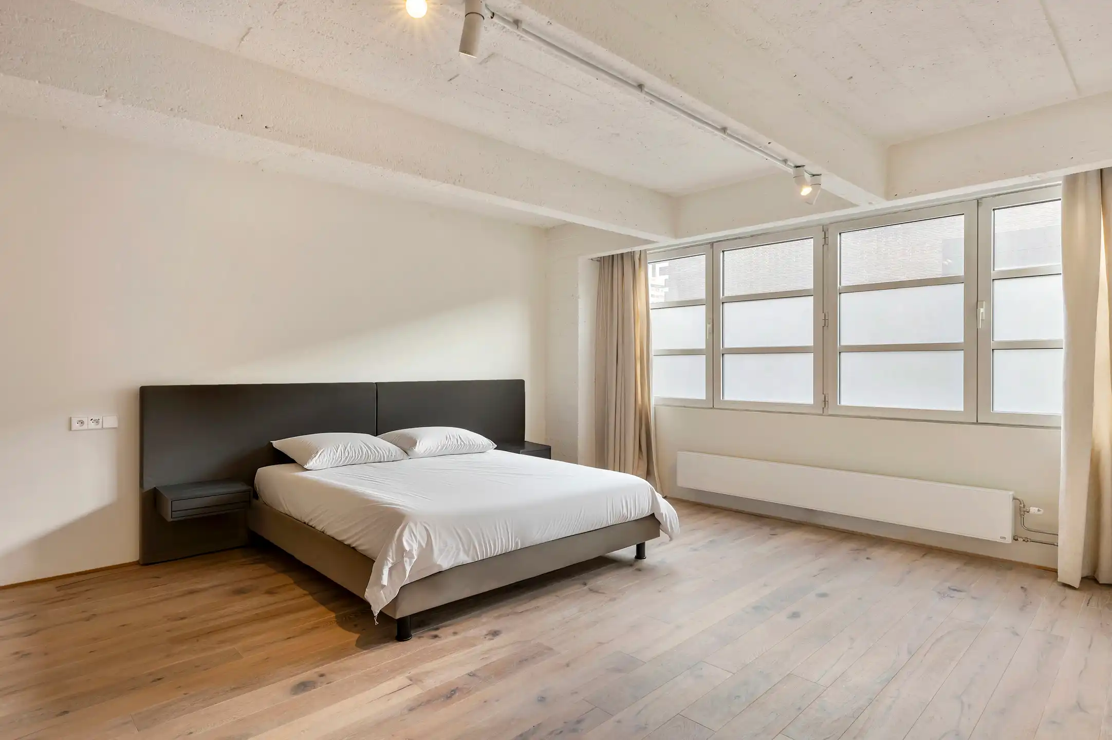 Exclusieve en instapklare gelijkvloerse loft met hoogwaardige afwerking foto 18