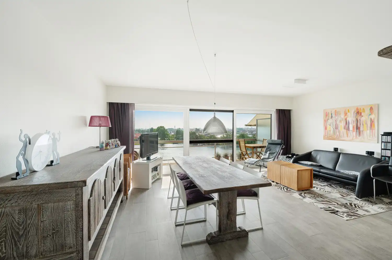 Lichtrijk appartement met 3 slaapkamers met uitzicht op het meer foto 2