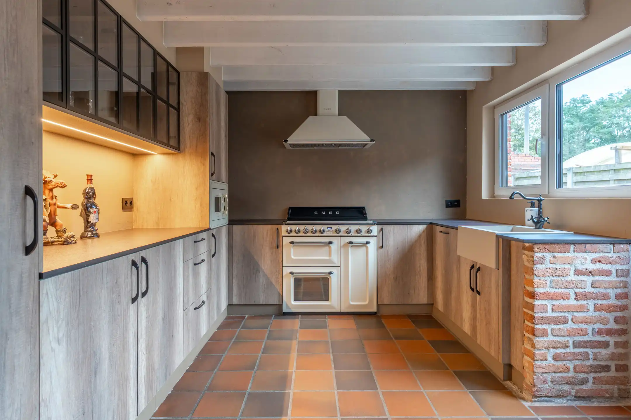Ger. woning met 3 slpk en grote garage/werkplaats op 1.705 m² foto 12