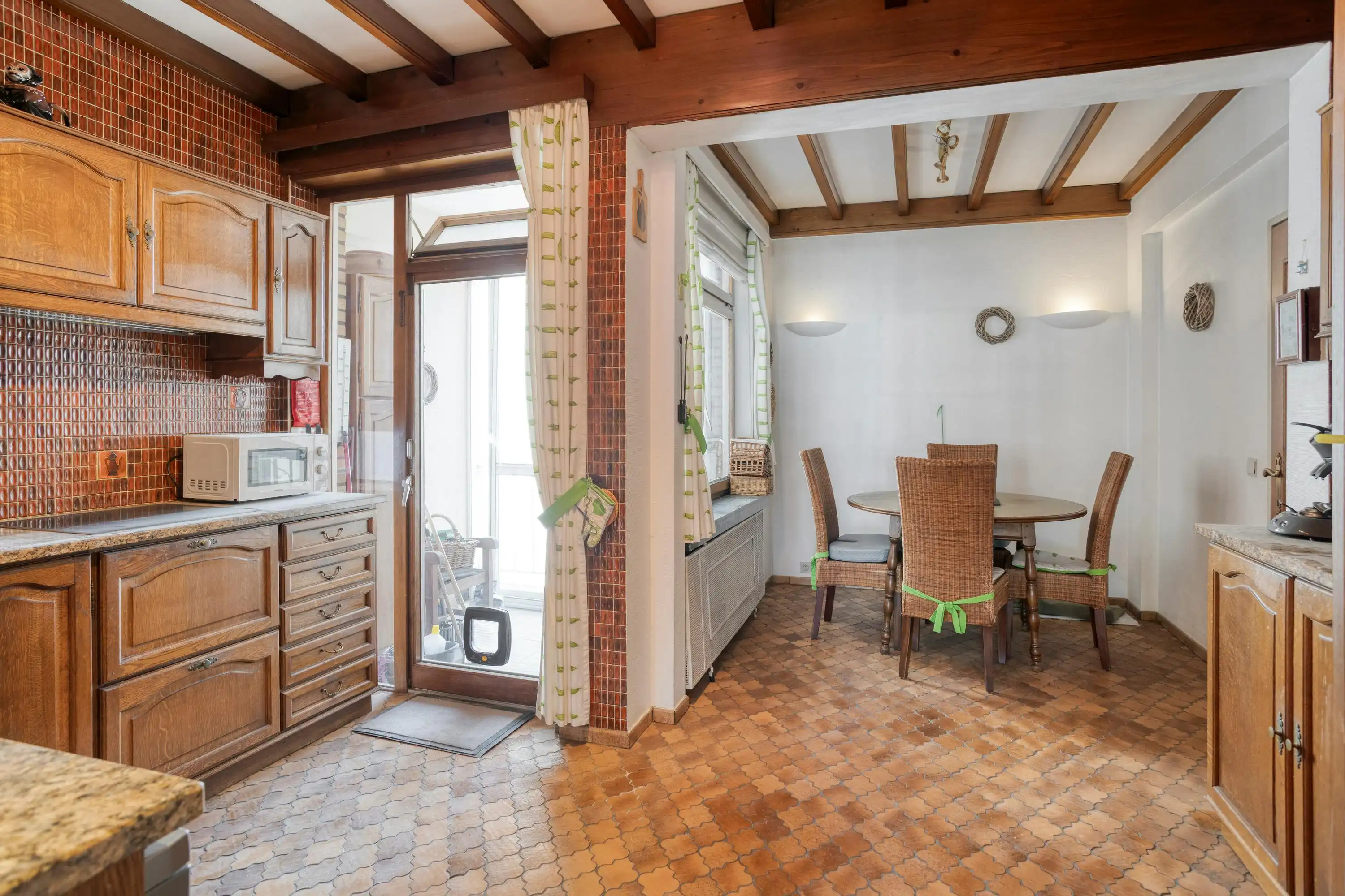Ruim appartement (ca. 146m²) te koop aan de Italiëlei in Antwerpen foto 13