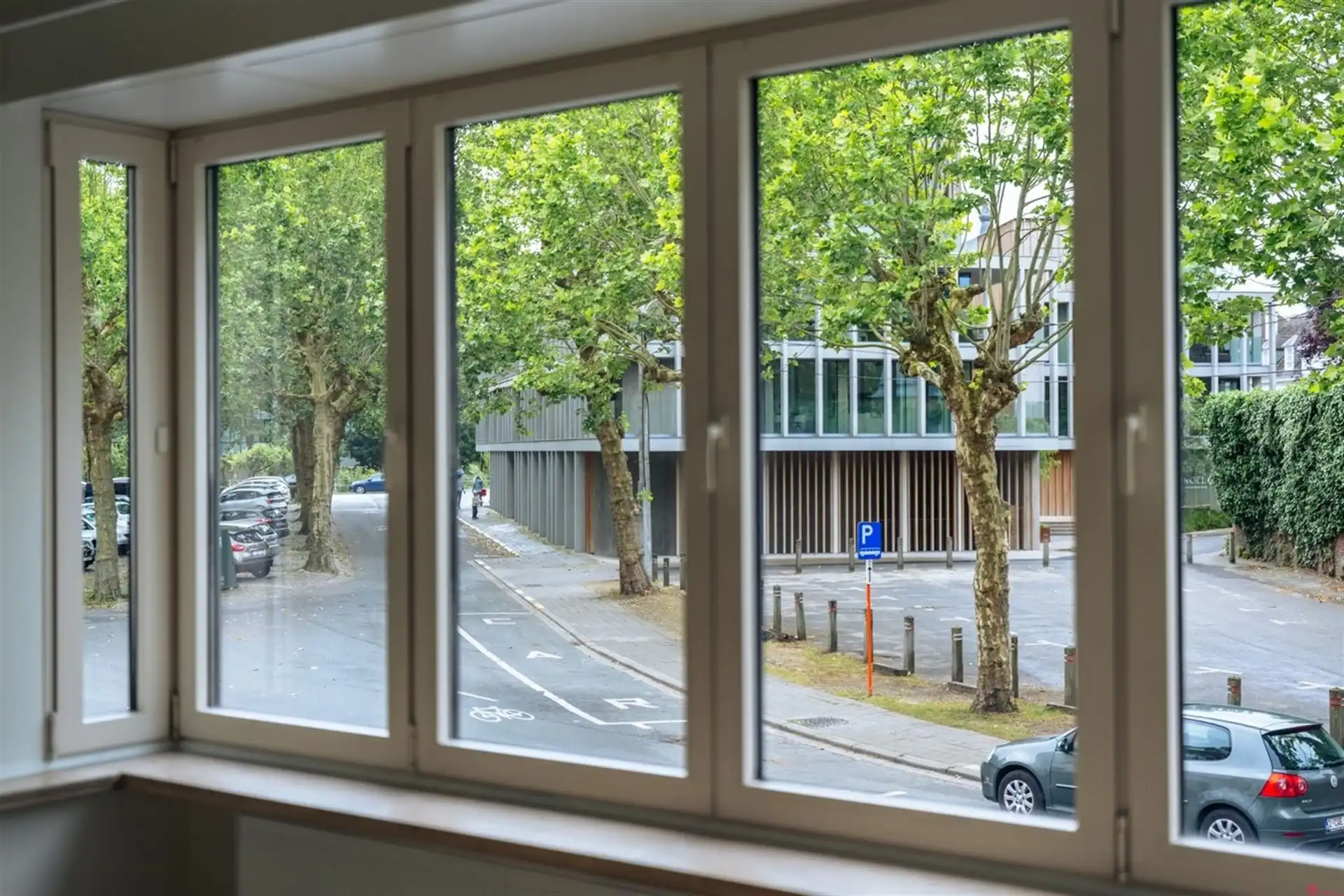 Volledig gerenoveerd appartement met zalig terras foto 8