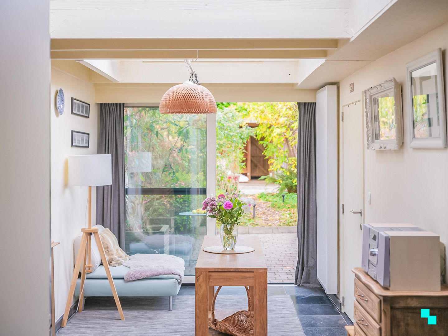 Charmante woning met drie slaapkamers in het hart van Merelbeke foto 12