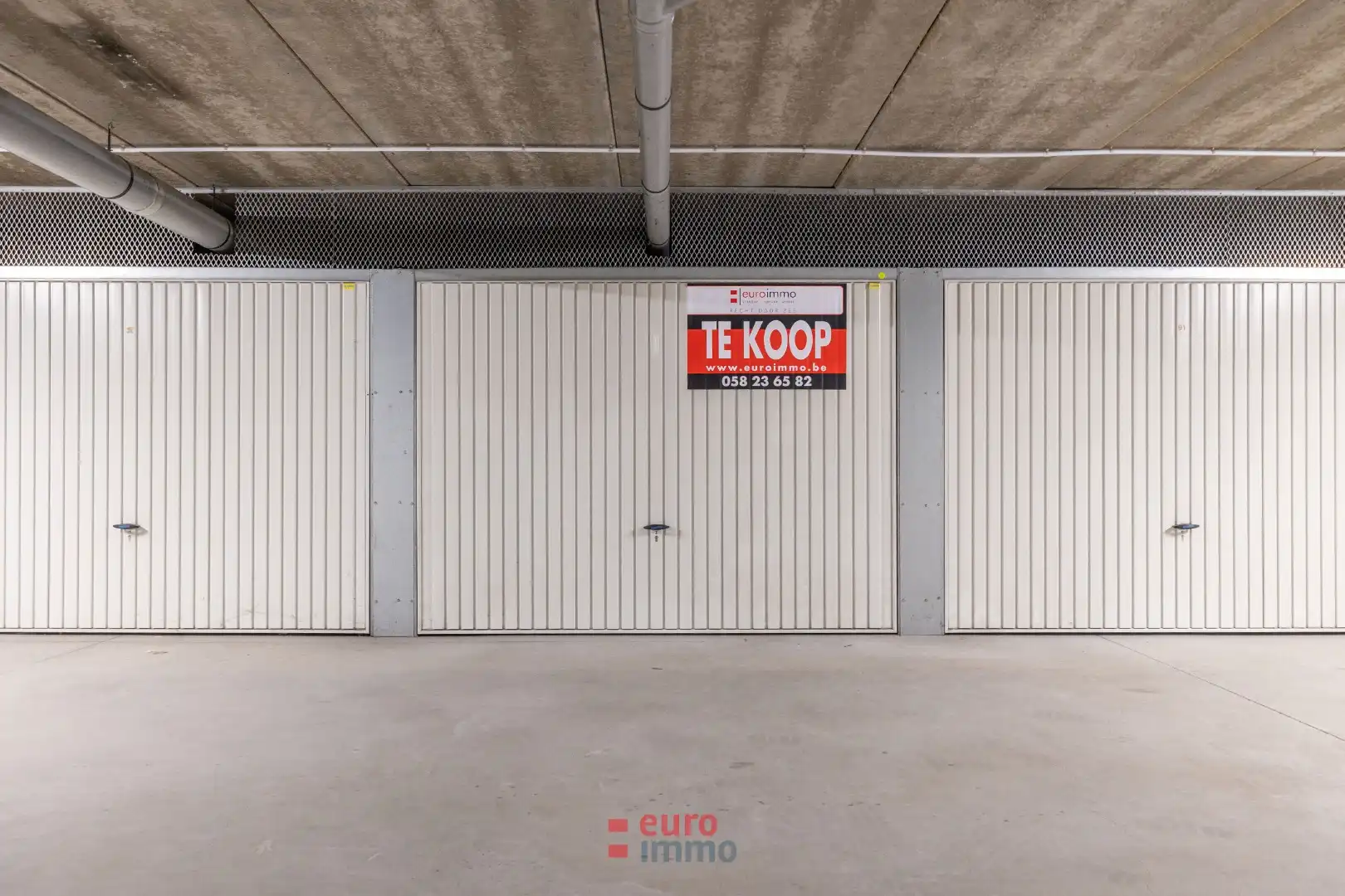 Vlot inrijdbare garagebox in het centrum van Nieuwpoort-Bad foto 2