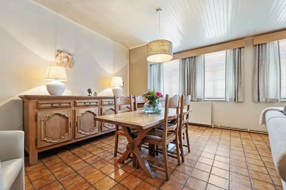 CHARMANTE WONING MET 3 SLKS EN EEN PRACHTIGE TUIN MET TAL VAN MOGELIJKHEDEN foto 15