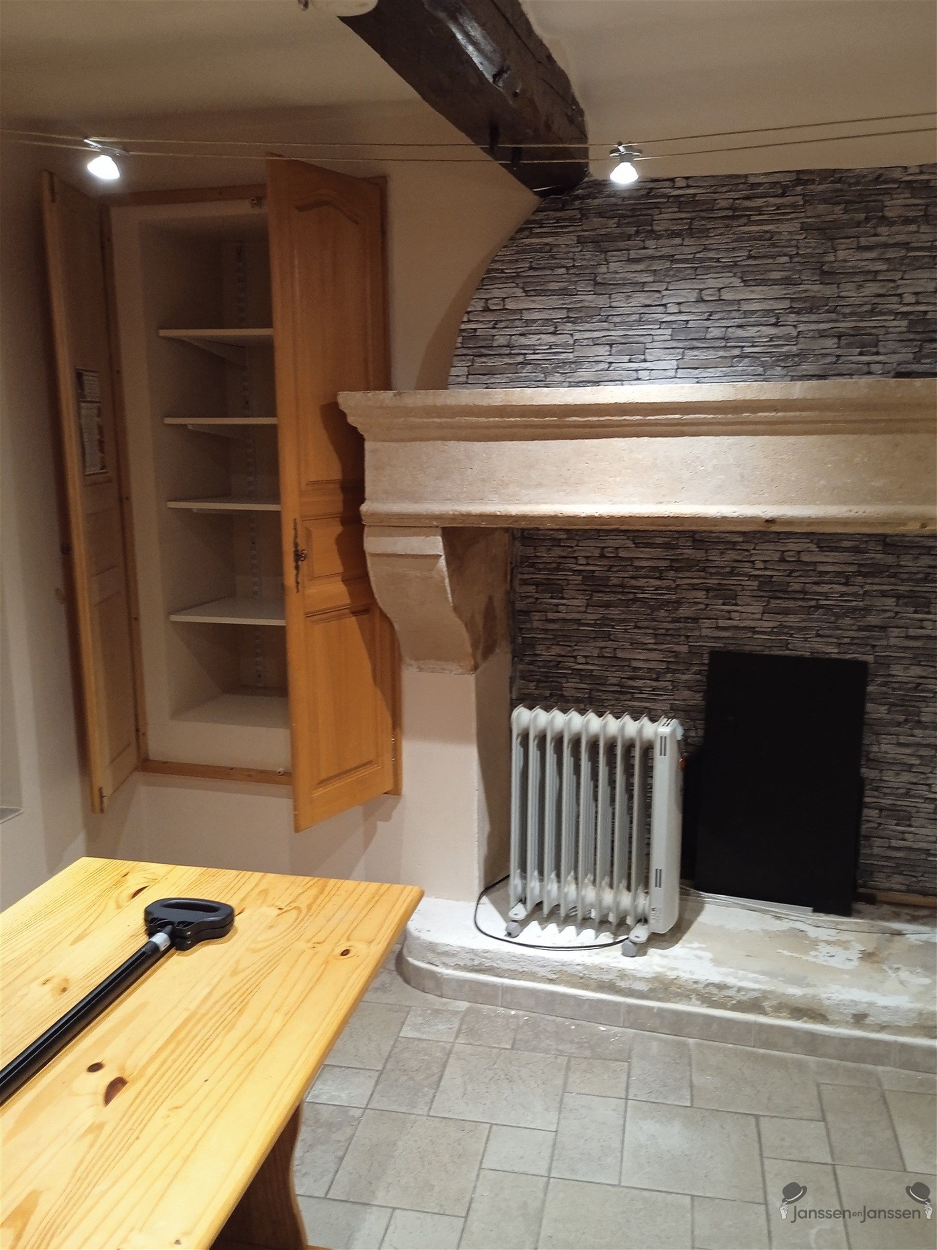 Volledig gerestaureerde en bemeubelde woning zuid Franse kust foto 4