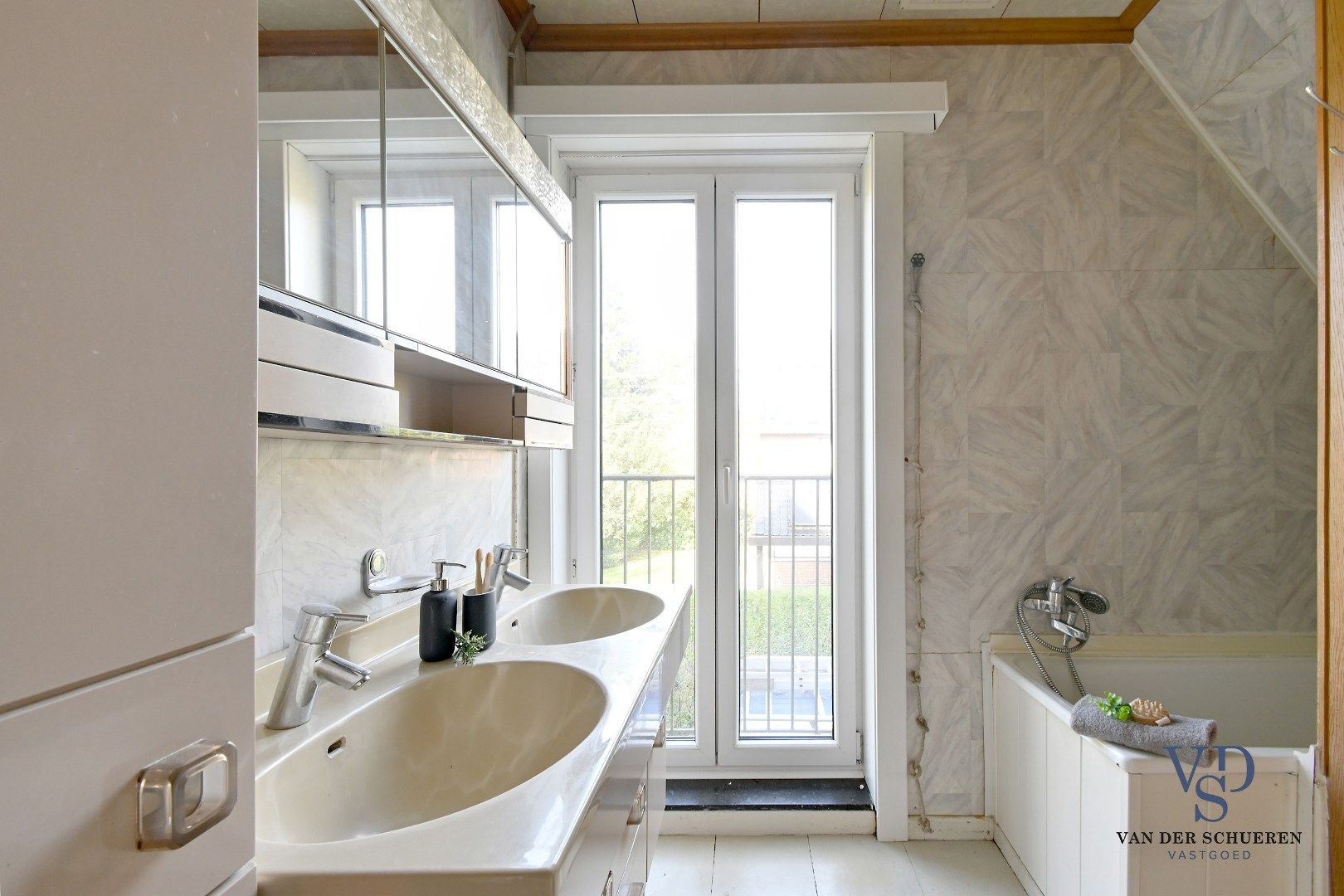 Te renoveren halfopen bebouwing in Deurle foto 19