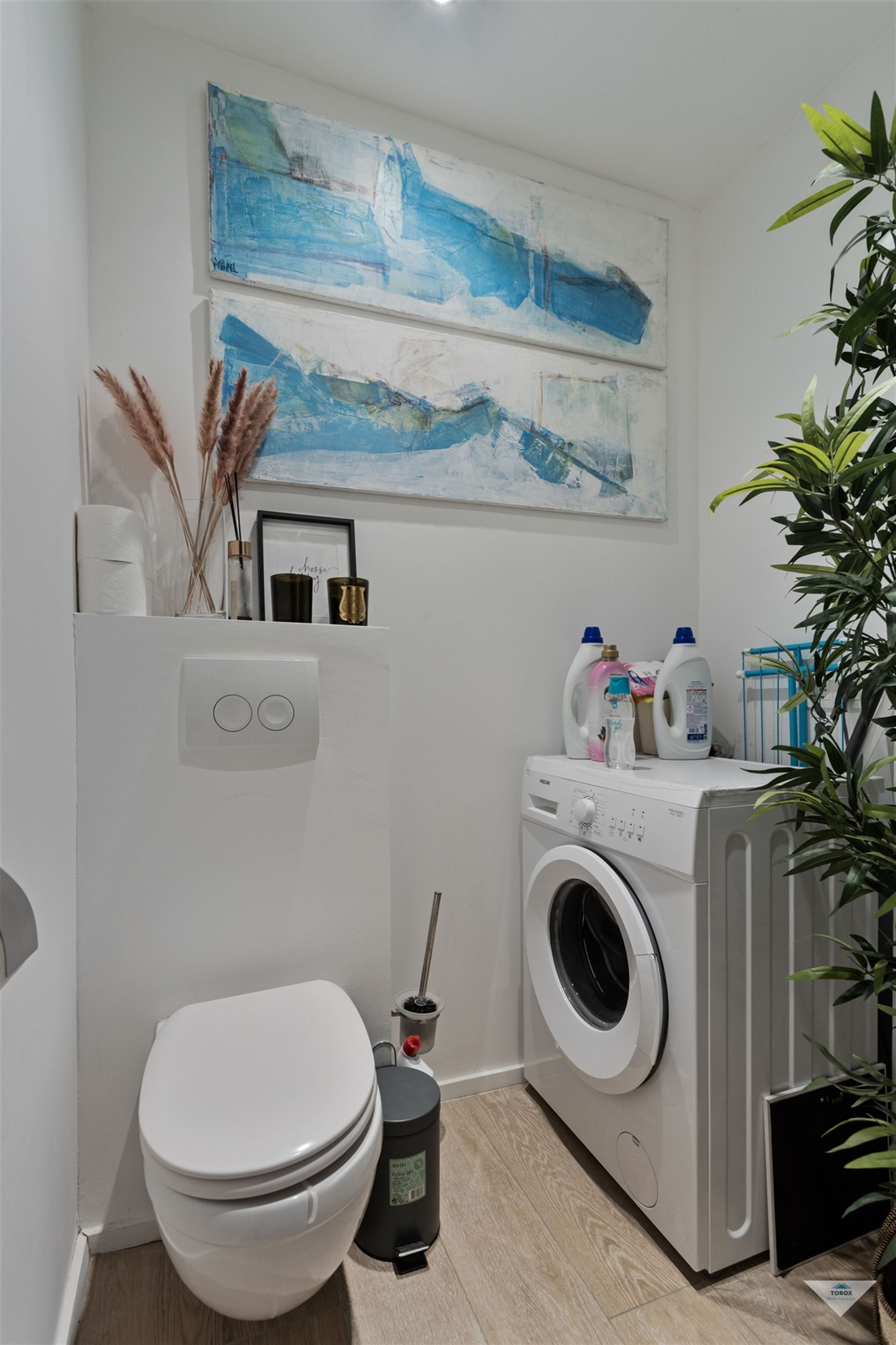 Aangename studio met groot terras en groen uitzicht foto 6