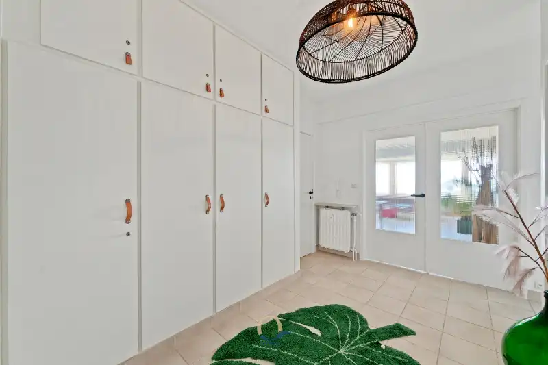 Smaakvol ingericht 2-slaapkamerappartement met adembenemend frontaal zeezicht foto 9