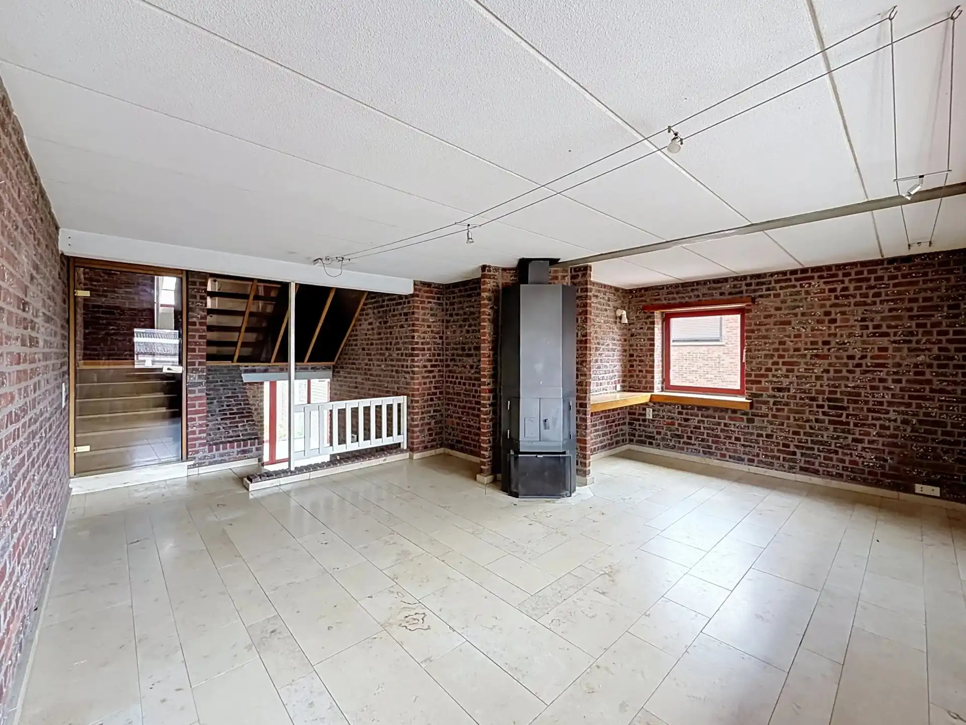 Verrassend ruime woning met 4 slaapkamers en mogelijke praktijkruimte foto 13