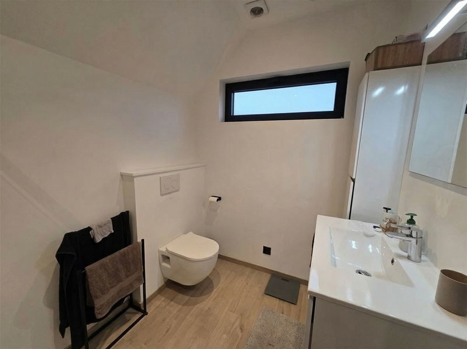 Instapklare woning te huur in Nederename foto 8