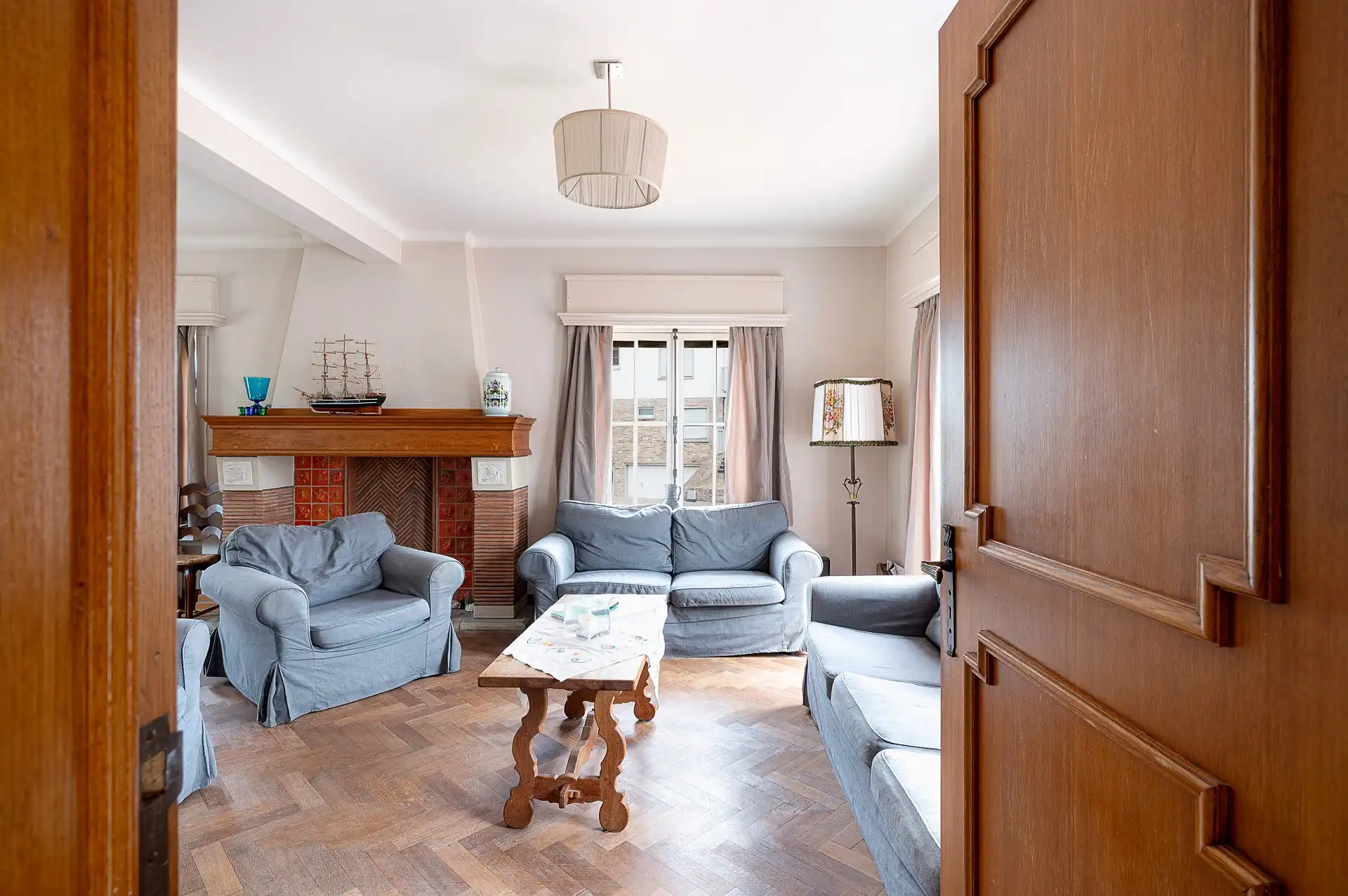 Majestueuze villa op toplocatie en 919m² grond, op slechts 150 meter van het strand foto 3