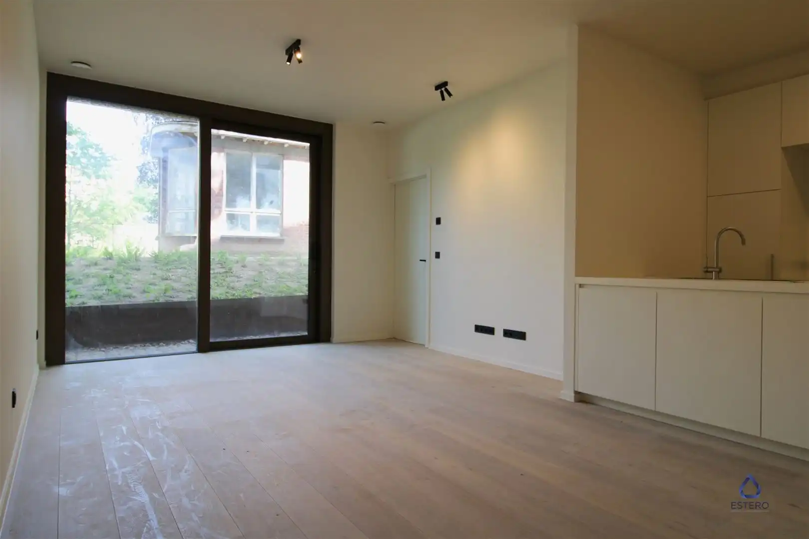 Nieuwbouw gelijkvloers appartement te Kortrijk  foto 3
