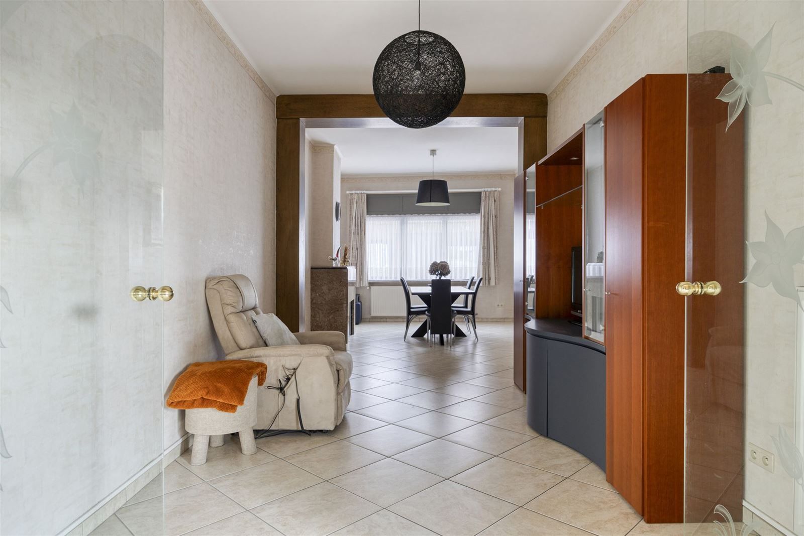 Woning met ruime loods te koop foto 7