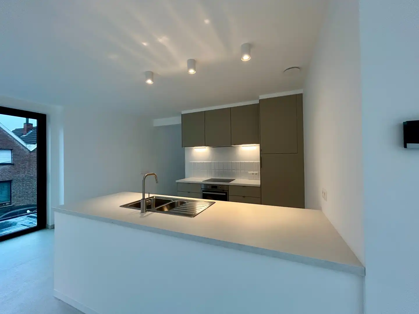 Instapklaar nieuwbouwappartement met 3 kamers & terras te Tielt! foto 5