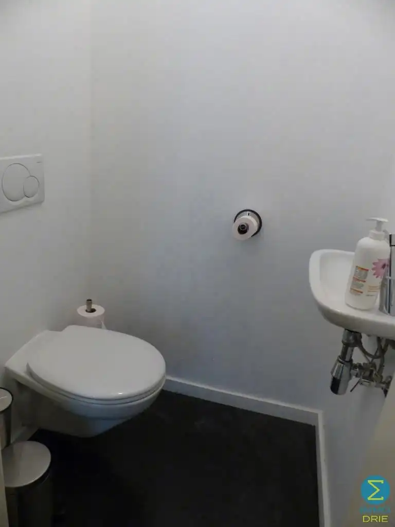 Commerciële ruimte te huur foto 13