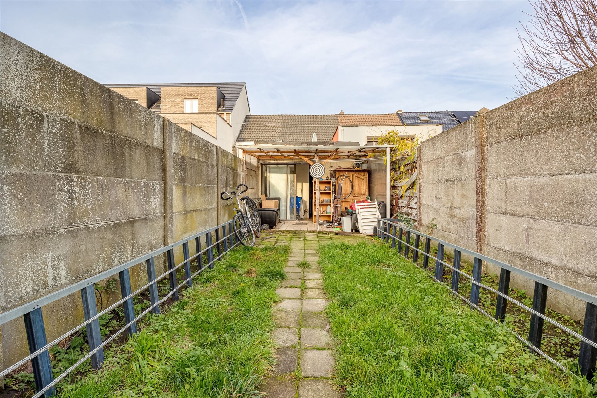 Te renoveren arbeiderswoning met 3 slpk. en tuin foto 4