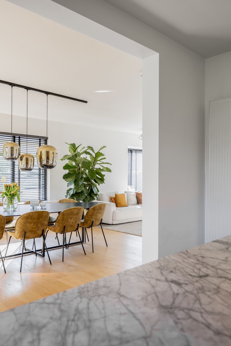 Recent gerenoveerde rietgedekte villa vooraan Schilde dorp! foto 23