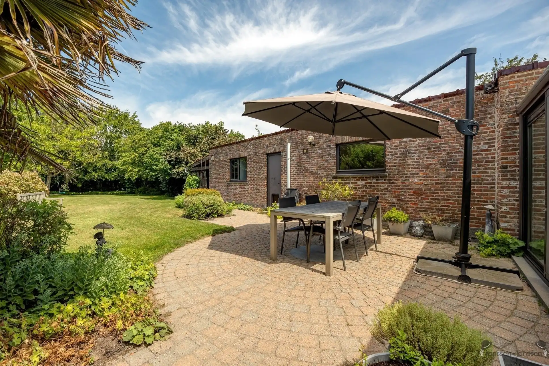 Landelijke woning met grote tuin op topligging foto 2