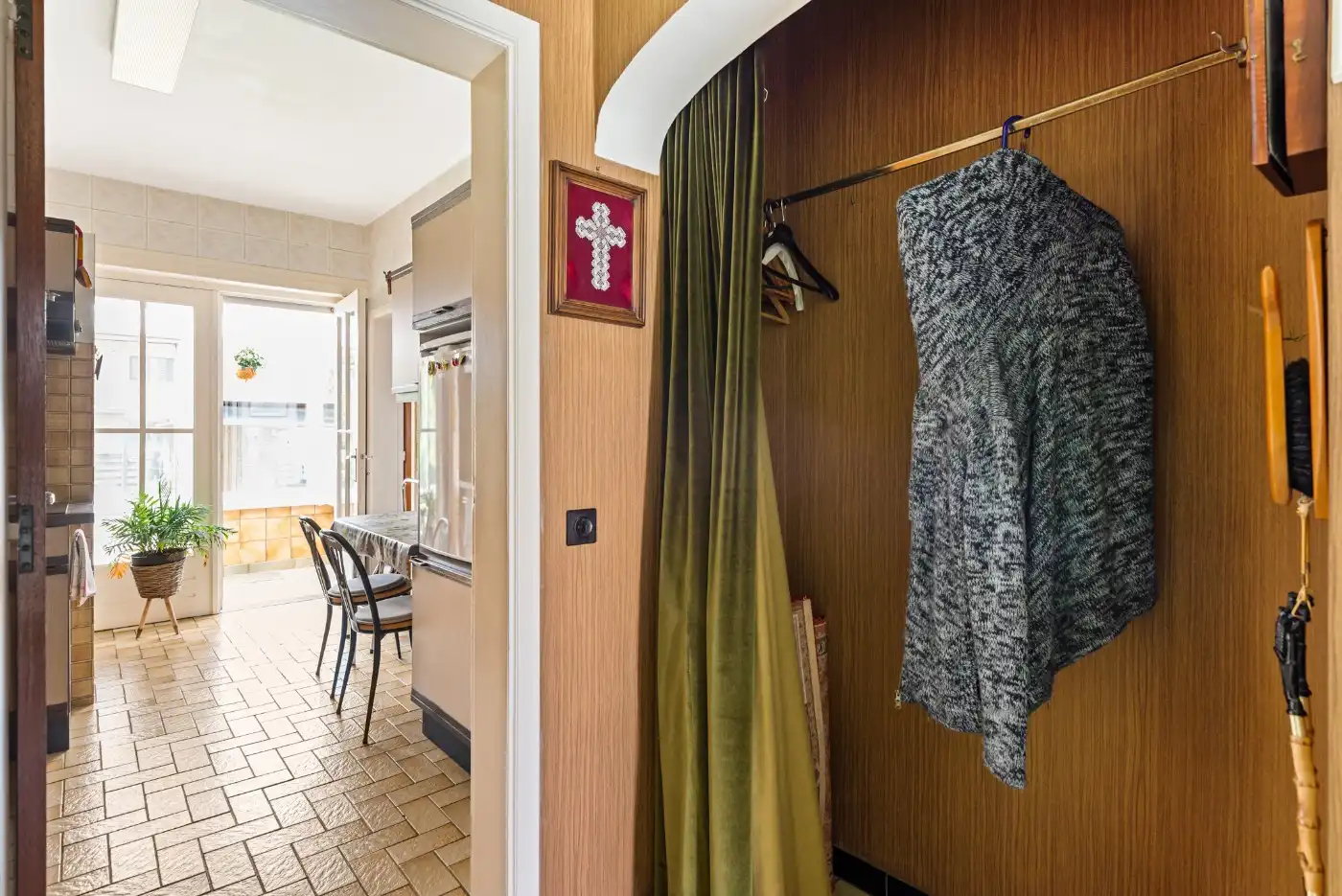 Op te frissen woning met 4 slpk. en tuin foto 3