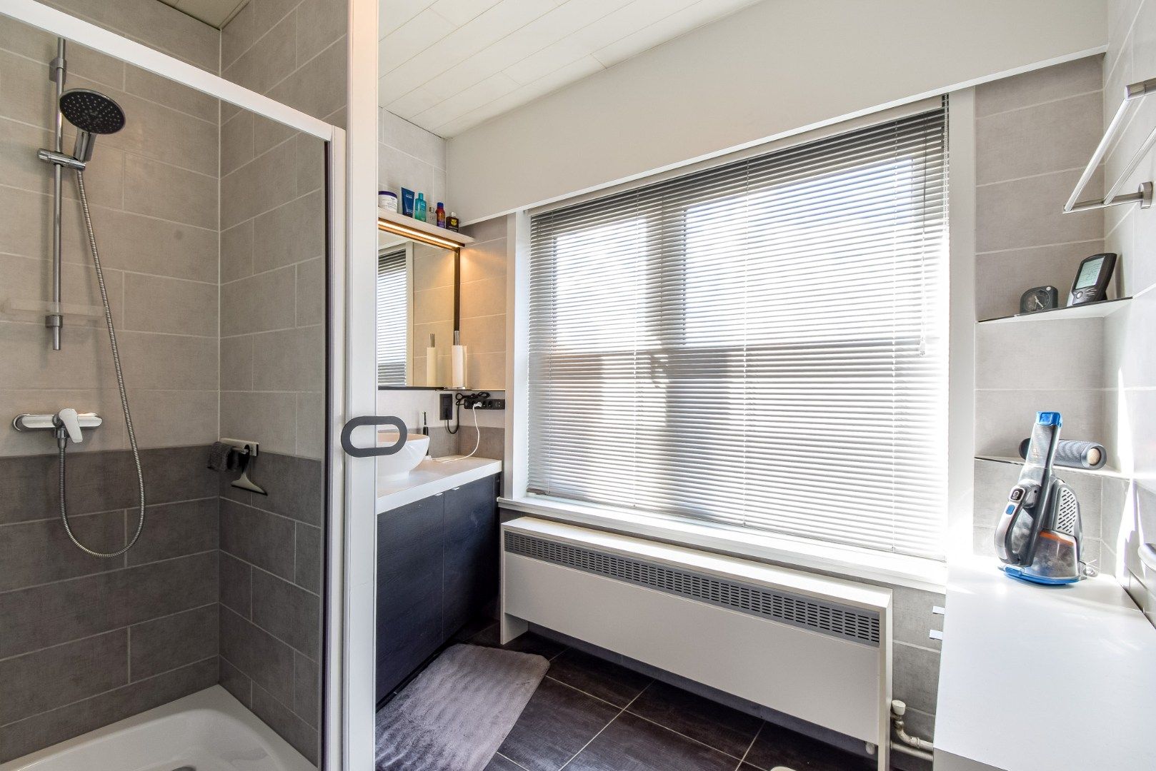 Ruime bel-étage woning met garage, tuin en mogelijkheid tot 4 slaapkamers foto 11