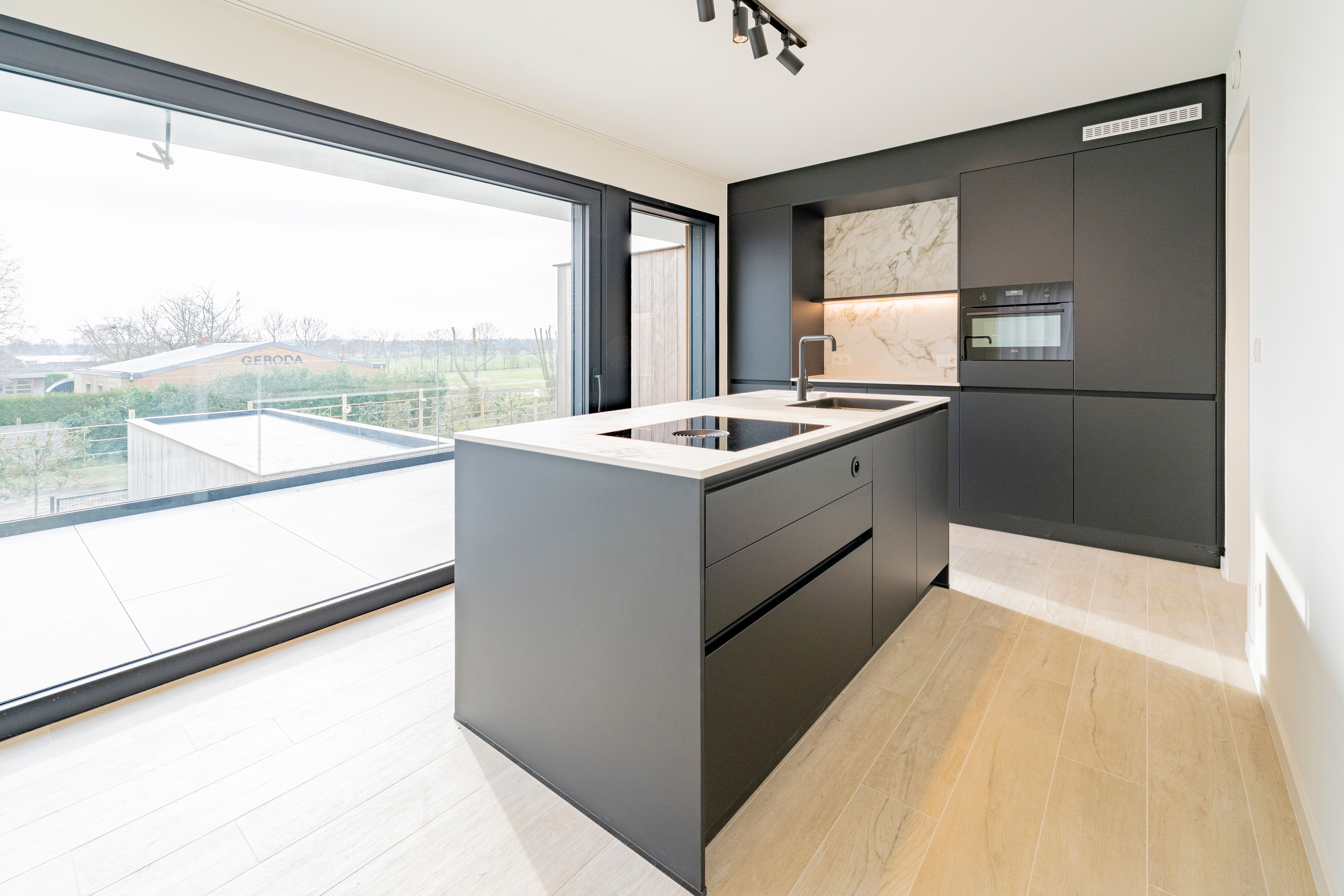 Uitzonderlijk duplexappartement te Oosteeklo foto 8