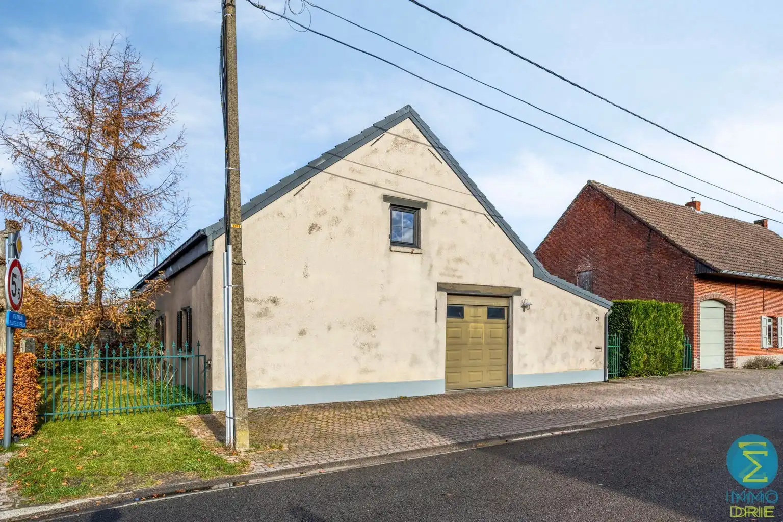 Hoofdfoto van de publicatie: Te renoveren woning op een perceel van 426m²