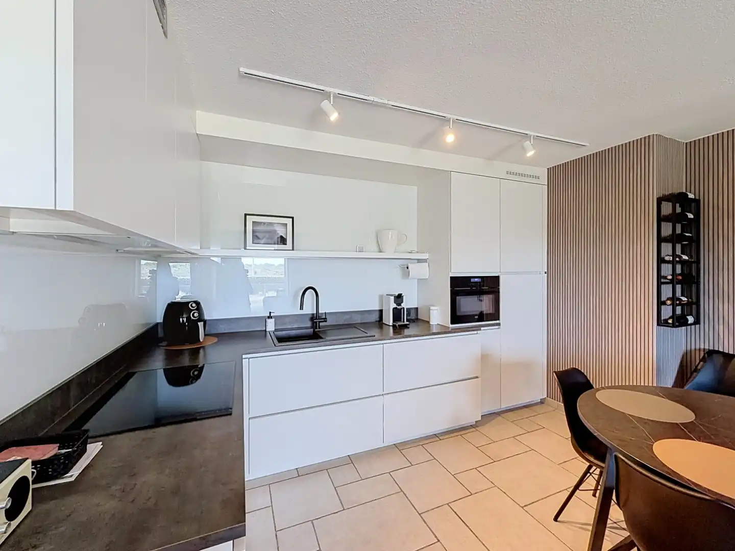 Gerenoveerd en zuid gericht éénslaapkamerappartement te Nieuwpoort-Bad foto 5