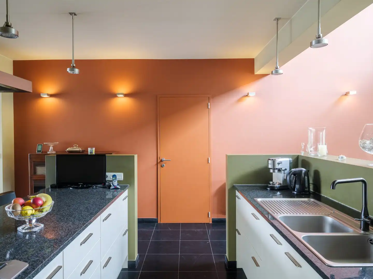 Instapklare woning met overvloedig licht en prachtige tuin foto 8
