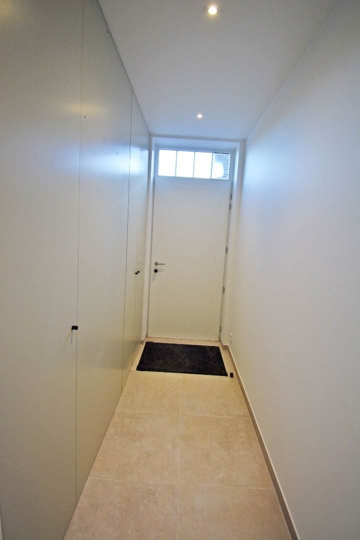 Moderne en energiezuinige nieuwbouwwoning in Koolkerke. foto 23