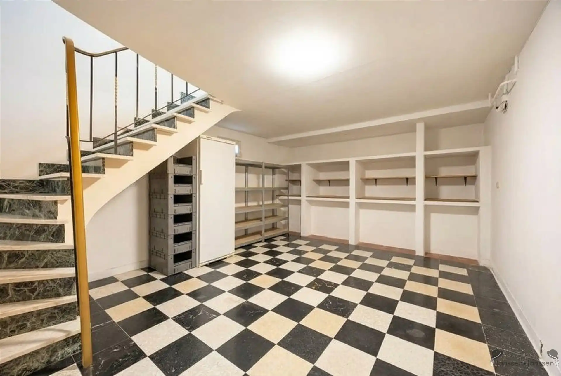 Villa met eindeloze mogelijkheden op 6270 m² grond foto 10