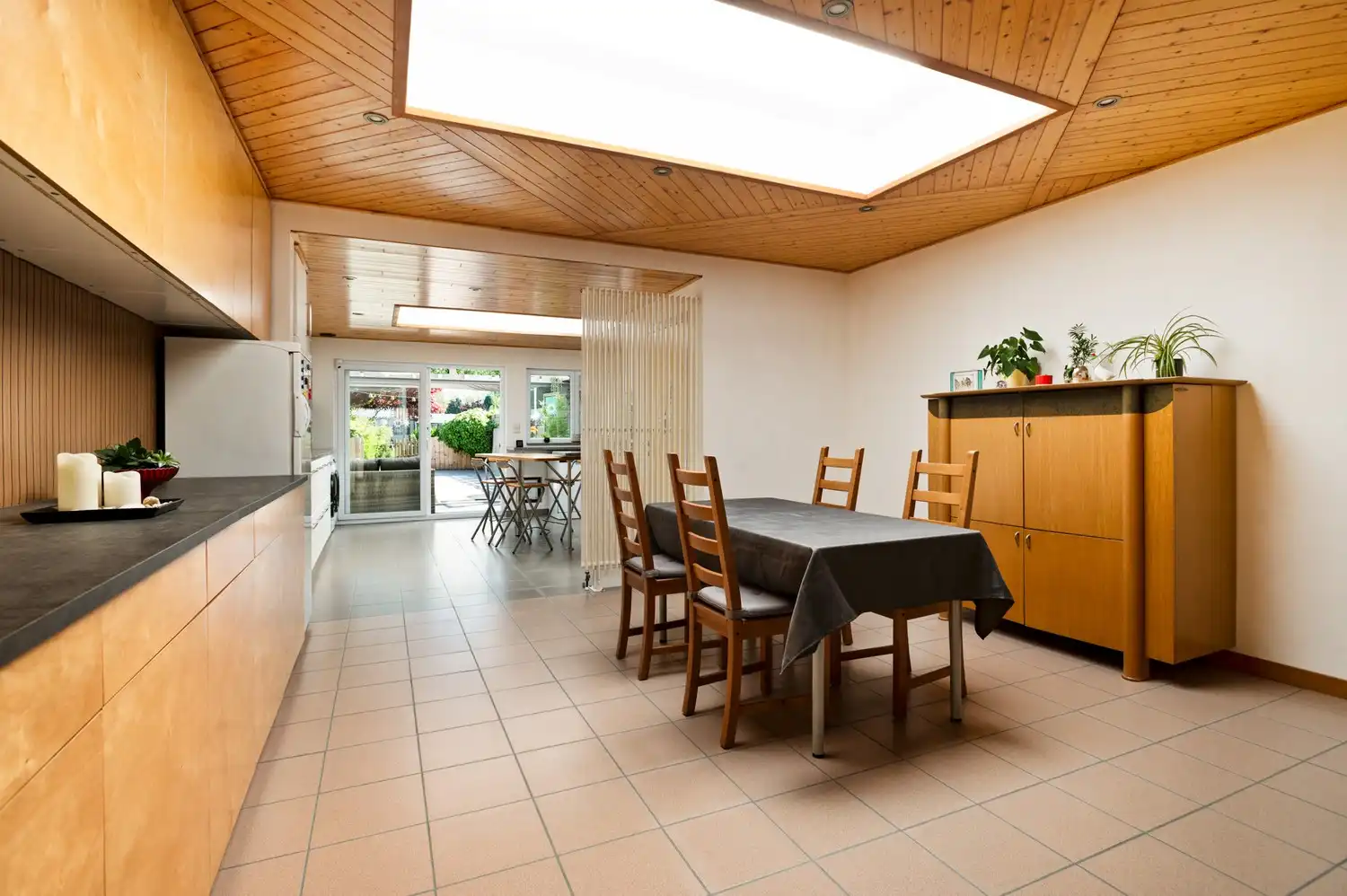 Gezellige woning met 3 slaapkamers en tuin met vijver in Wijnegem foto 4