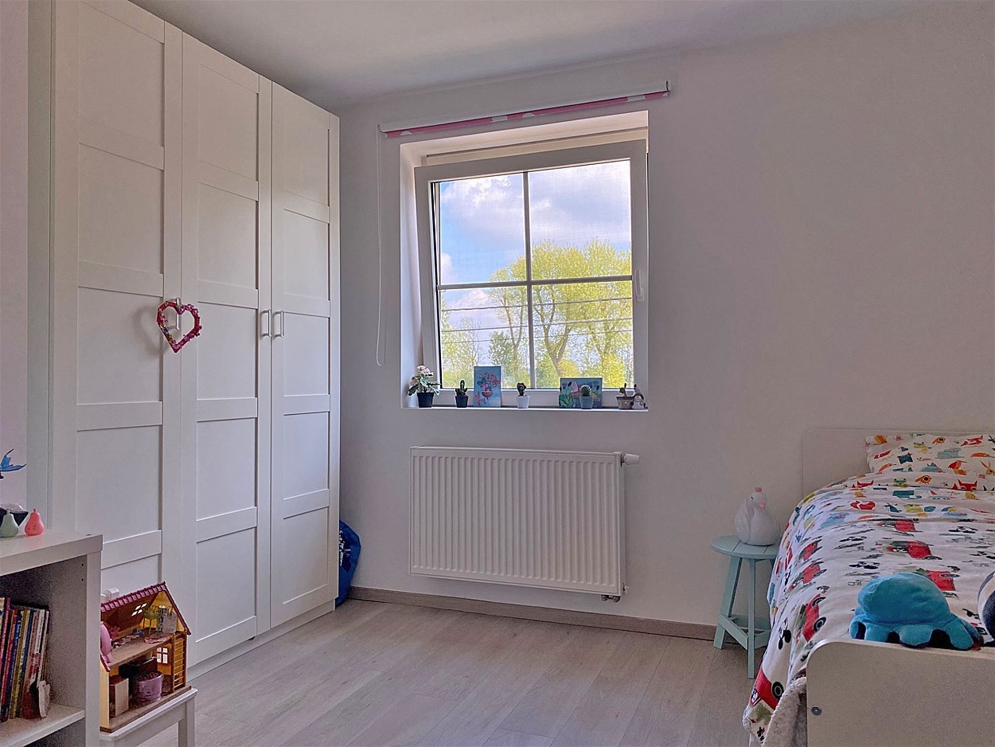 Charmante WONING (HOB) met 3 slaapkamers, garage & tuintje foto 10