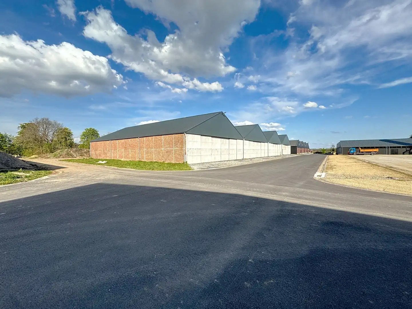 Compartimenteerbare loods van 2.300m² op 56 are! foto 13