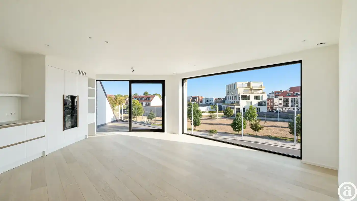 Stijlvol nieuwbouwappartement met open uitzicht nabij centrum. foto {{pictureIndex}}