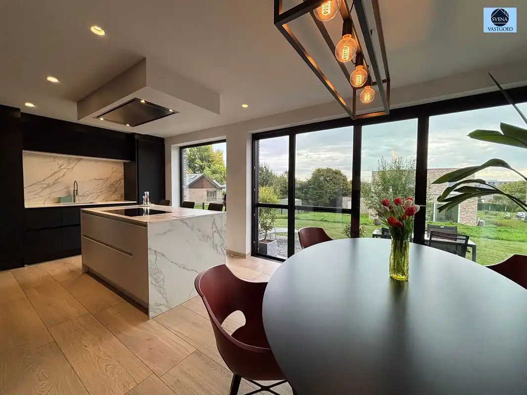 LUXUEUZE RECENTE WONING MET 3 SLAAPKAMERS, GARAGE EN TUIN foto 7