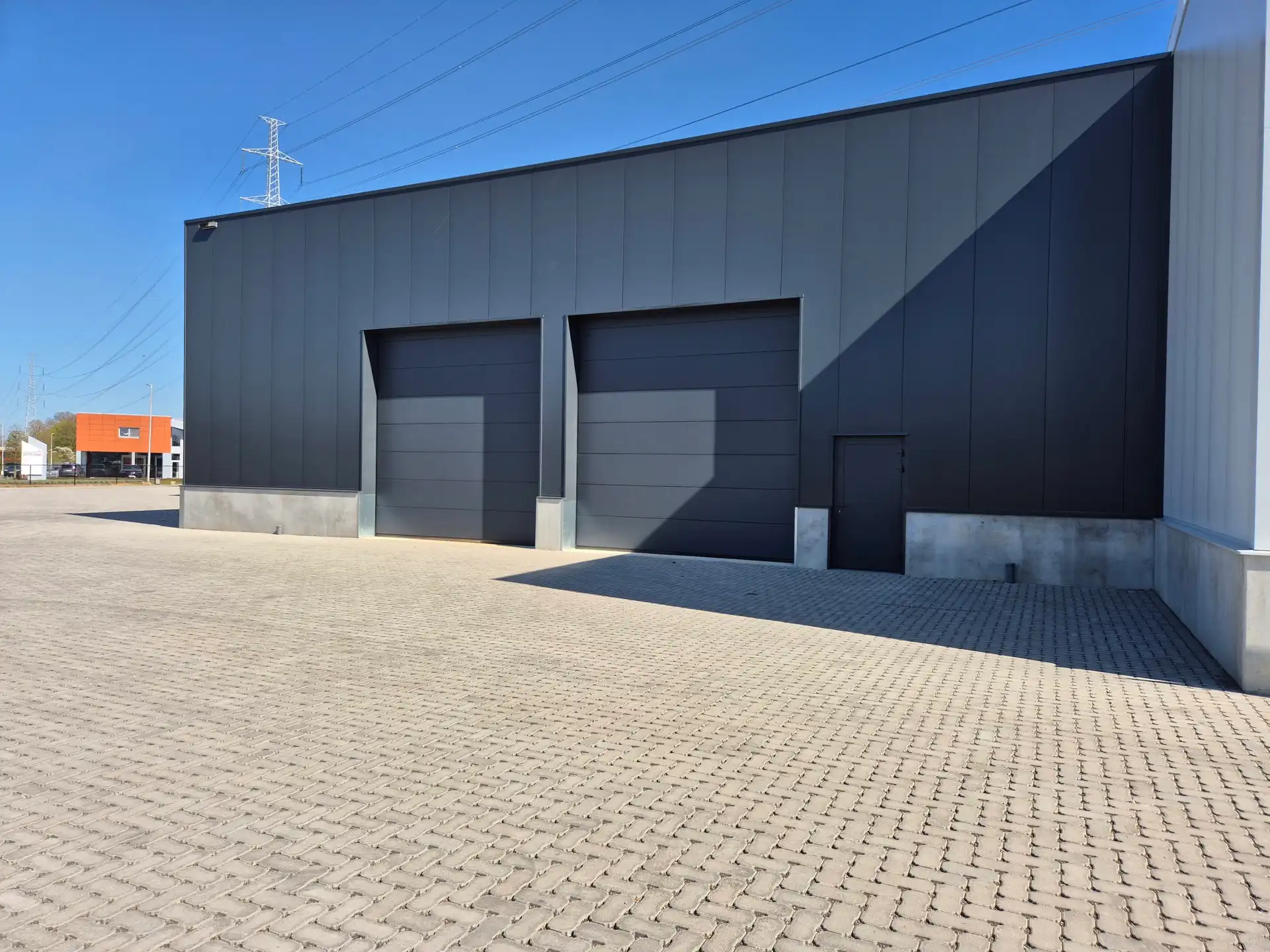 TE KOOP: KMO-unit 9 (opp. 792m²) op 'Jagersborg' in Maaseik foto 2