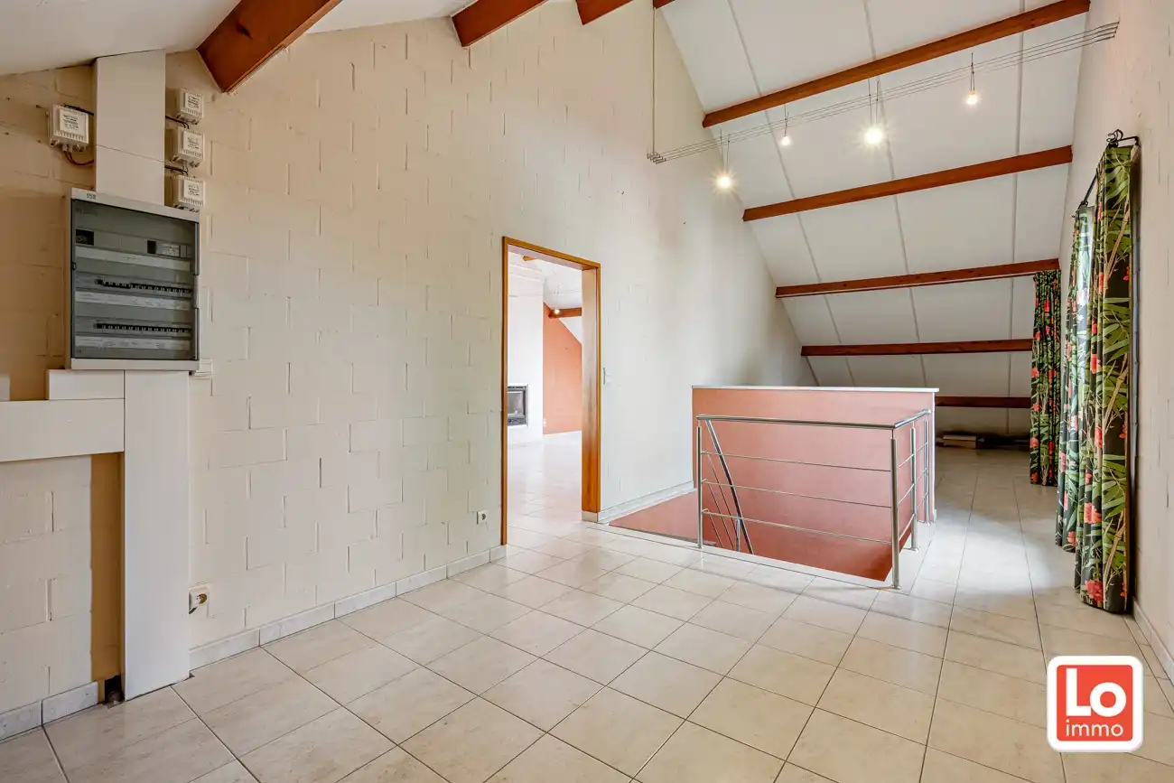 Degelijke open (kangoeroe)woning met inpandige garage en gezellige zuidwest georiënteerde tuin op een rustige locatie nabij het centrum van Lochristi! foto 20