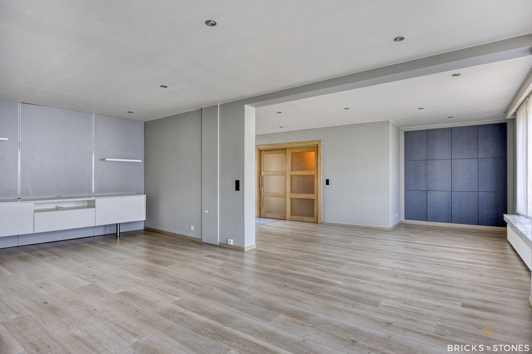 Instapklare woning met riante handelsruimte! foto 3