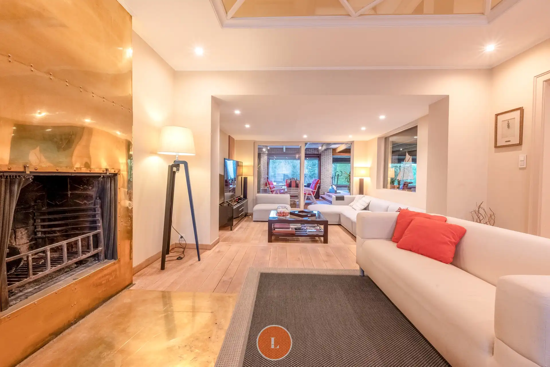 Statige villa met binnenzwembad, polyvalente ruimte en groene privacy foto 5