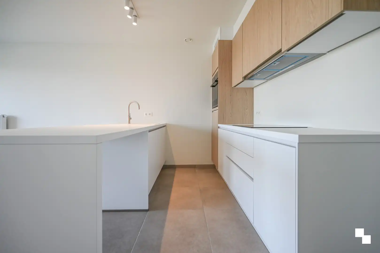 Nieuwbouwappartement met twee slaapkamers in hartje Emelgem foto 9